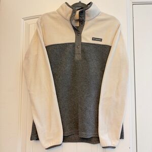 Columbia Sweater in Gray and Cream
